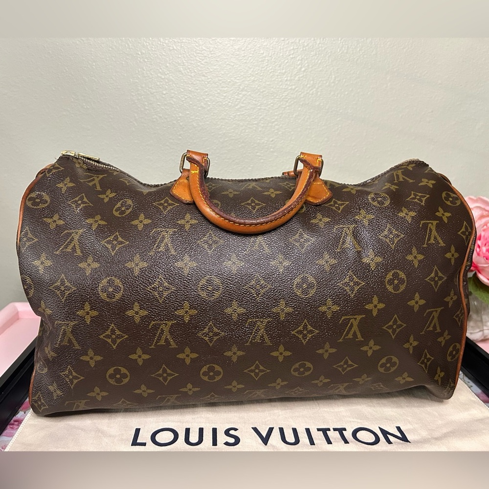 Authentic Louis Vuitton Speed 40 Monogram- Don’t Miss Out. - Picture 11 of 11